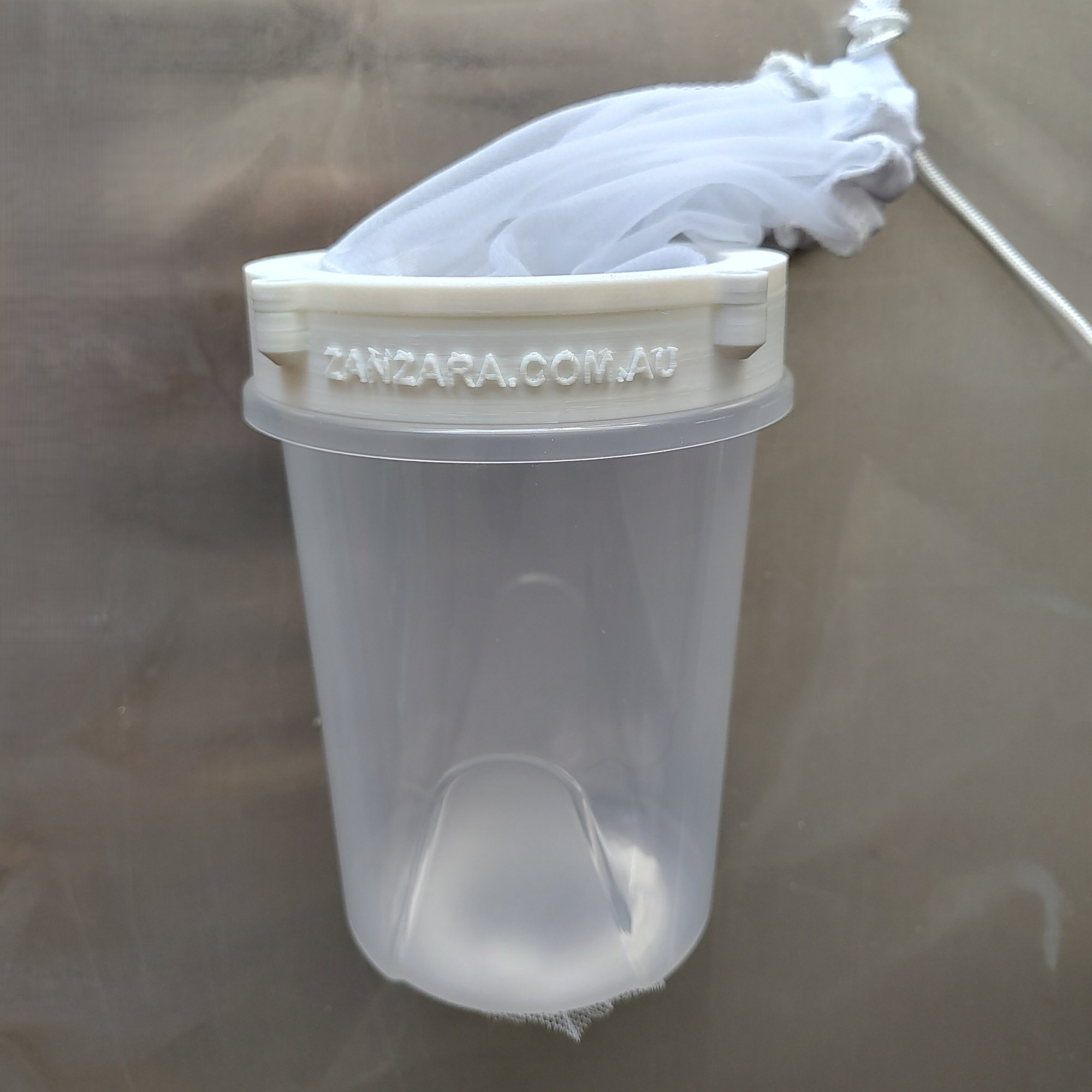 catch-bucket-950 catch-bucket-950